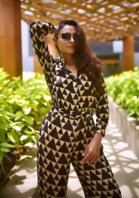 andrea jeremiah_teluguvox 2